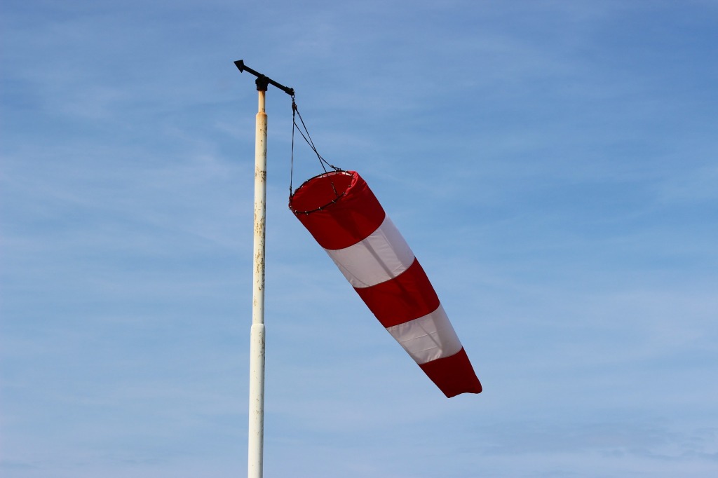 V pátek budou teploty stoupat až k 12 °C, víkend bude větrný