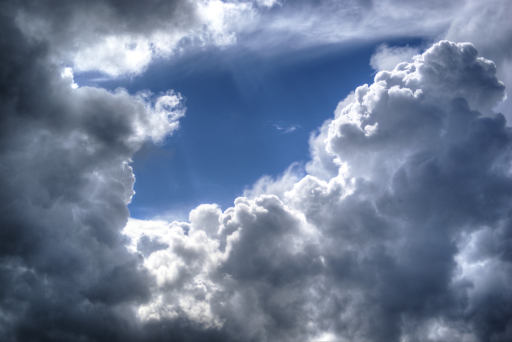 V sobotu bude přibývat oblačnosti a srážek, teploty vystoupají až k 15 °C