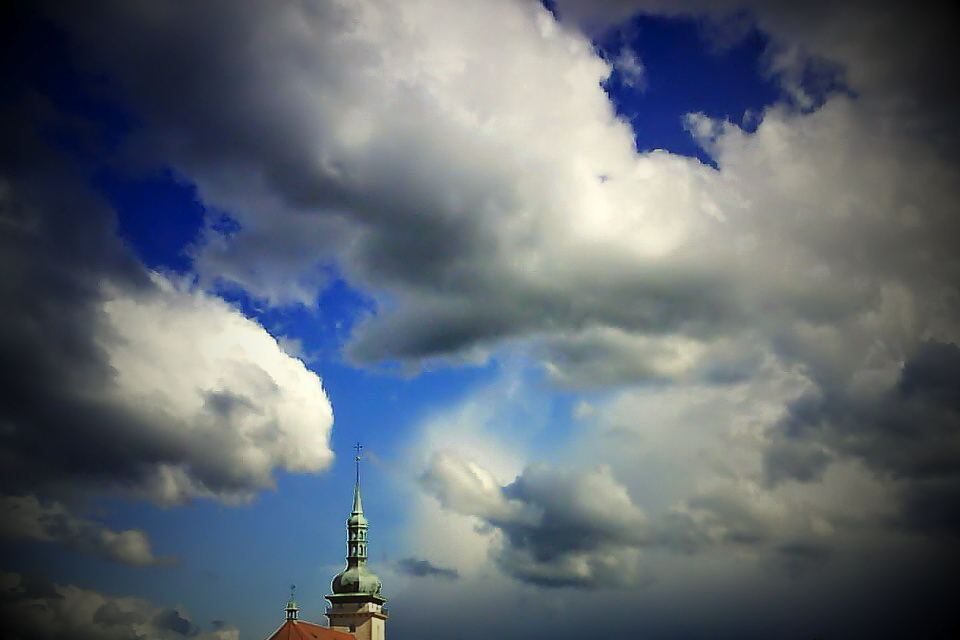Na západě sníh a mráz, na východě slunce a 20 °C