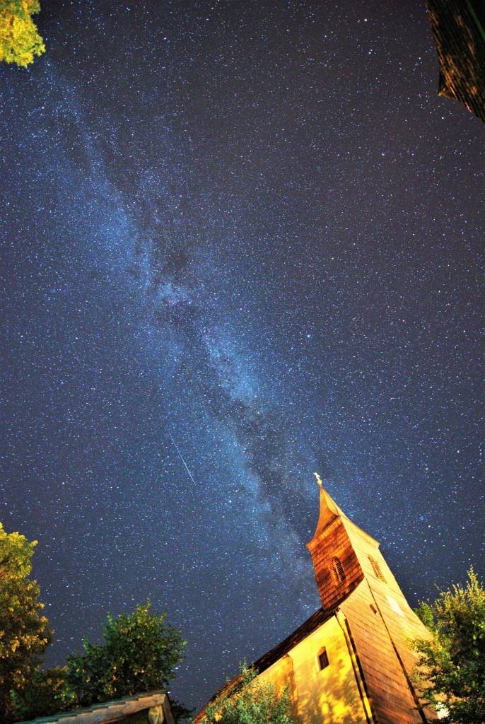 Říjnovou noční oblohu rozjasní Orionidy, jaké další meteorické roje nás v zimě čekají?