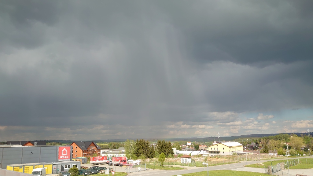 V sobotu na západě ojedinělé přeháňky