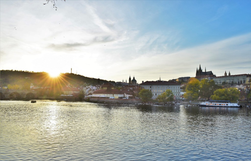 V neděli výrazné oteplení, v Čechách až 22 °C