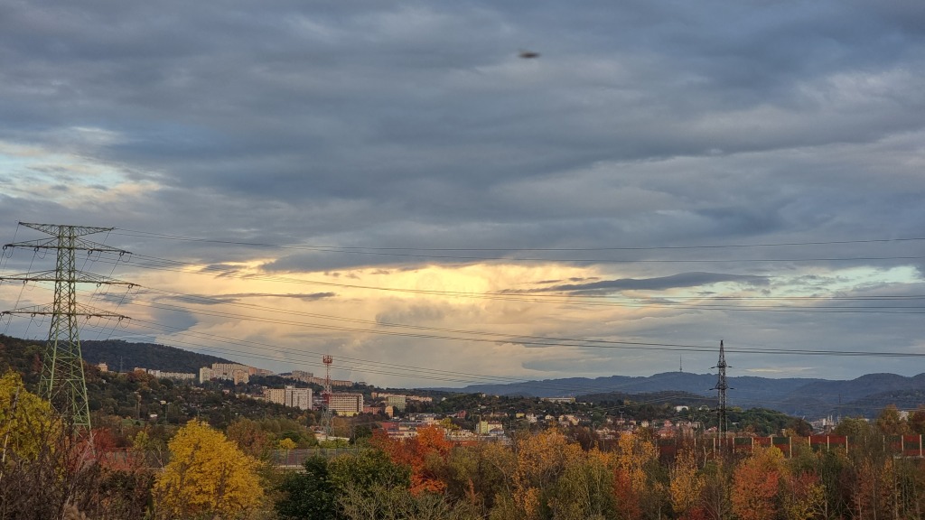 V neděli od západu déšť a přeháňky
