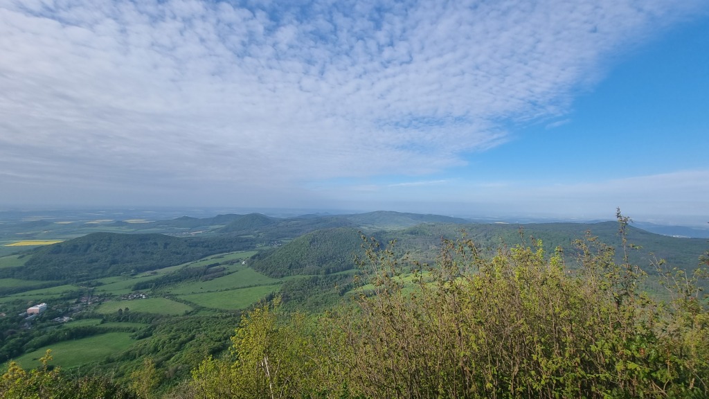 Ve čtvrtek zpočátku slunečno, večer od západu déšť