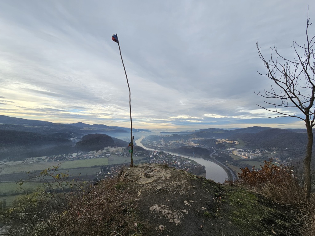 Ve čtvrtek v Čechách místy déšť, teploty kolem 12 °C