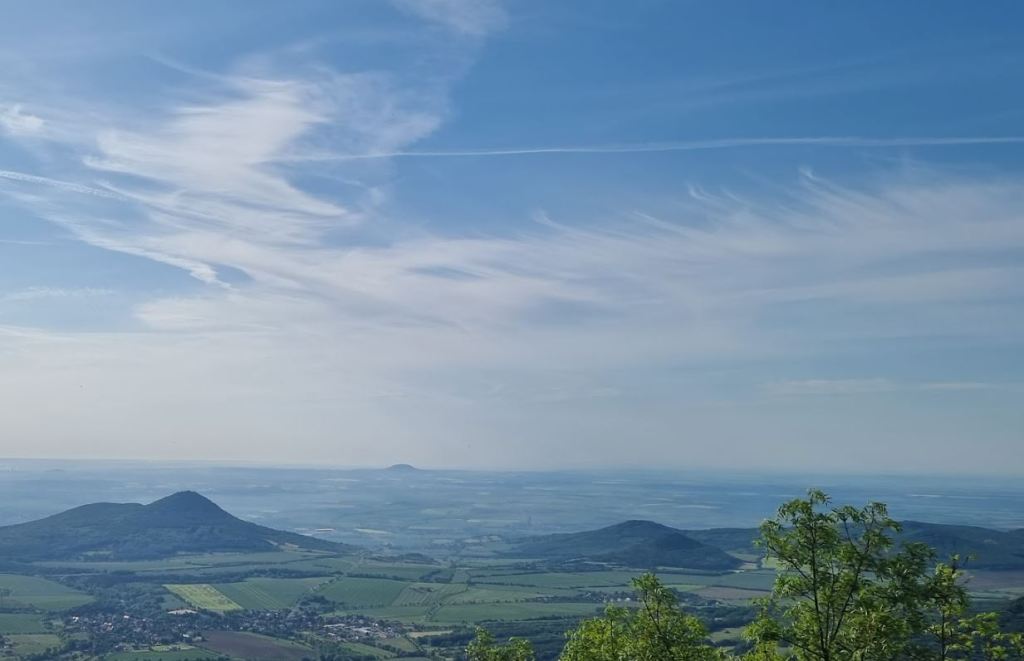 Čtvrtek přinese teploty nad 30 °C, odpoledne ojediněle bouřky