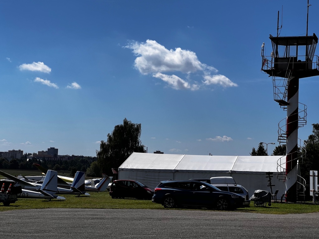 V sobotu slunečno, teploty kolem 30 °C