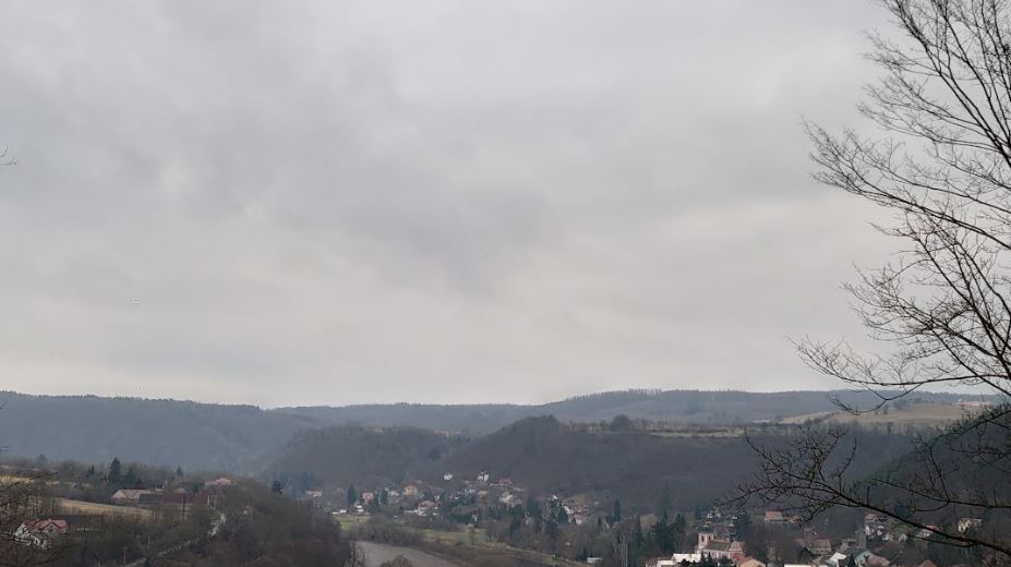 V úterý většinou zataženo a hlavně na východě zaprší